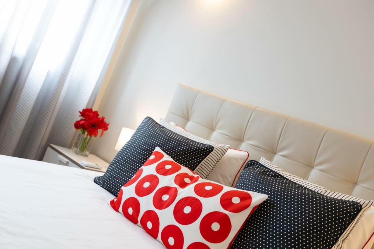 Trindade Sunny Downtown Apartment With Balcony & Ac Порто Екстериор снимка