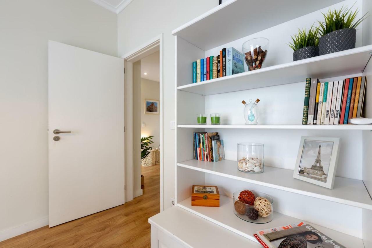 Trindade Sunny Downtown Apartment With Balcony & Ac Порто Екстериор снимка