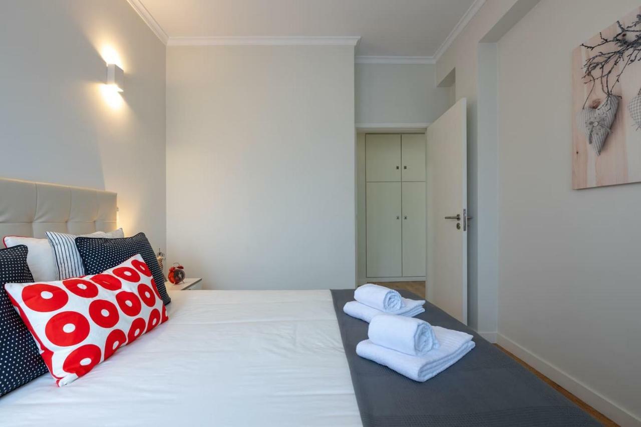 Trindade Sunny Downtown Apartment With Balcony & Ac Порто Екстериор снимка