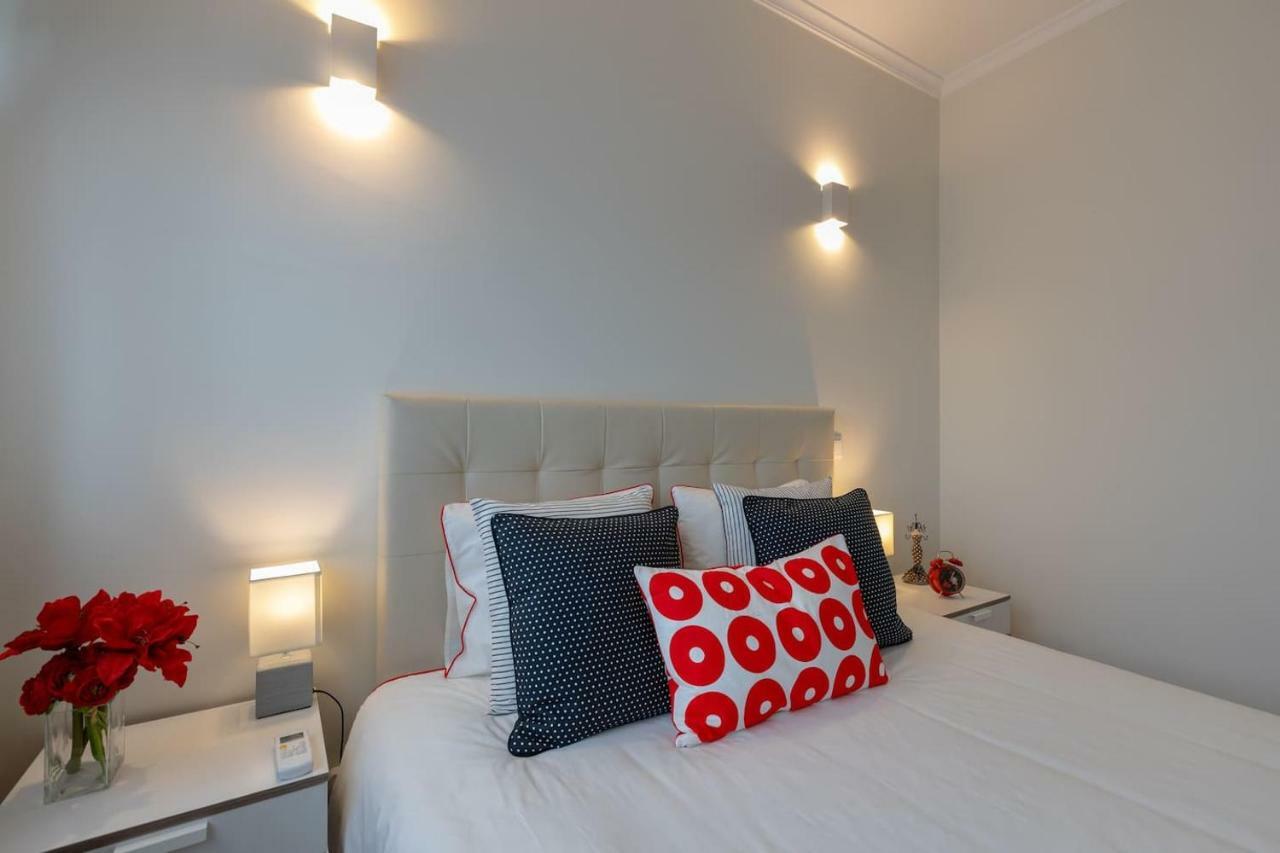 Trindade Sunny Downtown Apartment With Balcony & Ac Порто Екстериор снимка